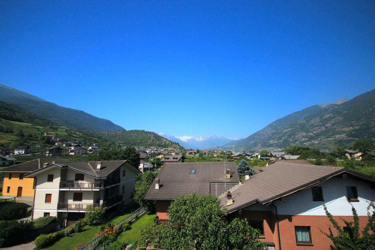 Apartment L'Envers Aosta Exterior foto
